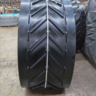 satın al OEM ODM Kauçuk Herringbone Deseni Taşıyıcı Kemeri 500mm Genişlik online manufacture