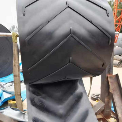 Kayma Karşıtı Şablonlu 5 mm'lik Herringbone Şablonu Eğimli Kauçuk Taşıyıcı Kemeri