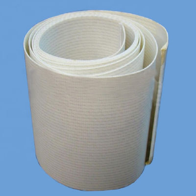Kömür ST1000 Endüstriyel Uygulamalarda Yırtılma Karşıtı Tel İpi kaldırma kemeri 1300mm*15000mm